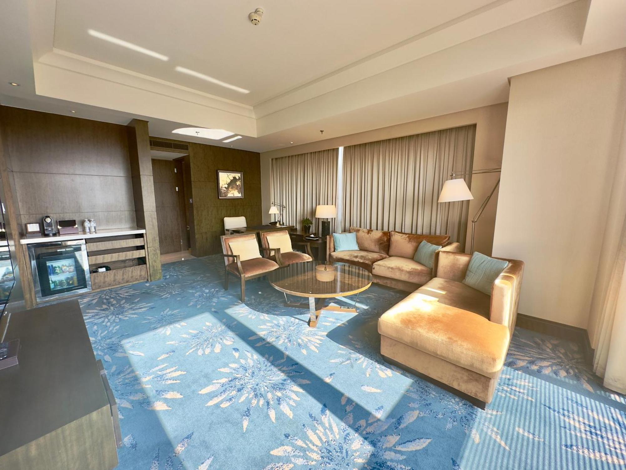 Shanghai Marriott Hotel Pudong East - Only A 30 Minute Drive From Disney Exteriör bild