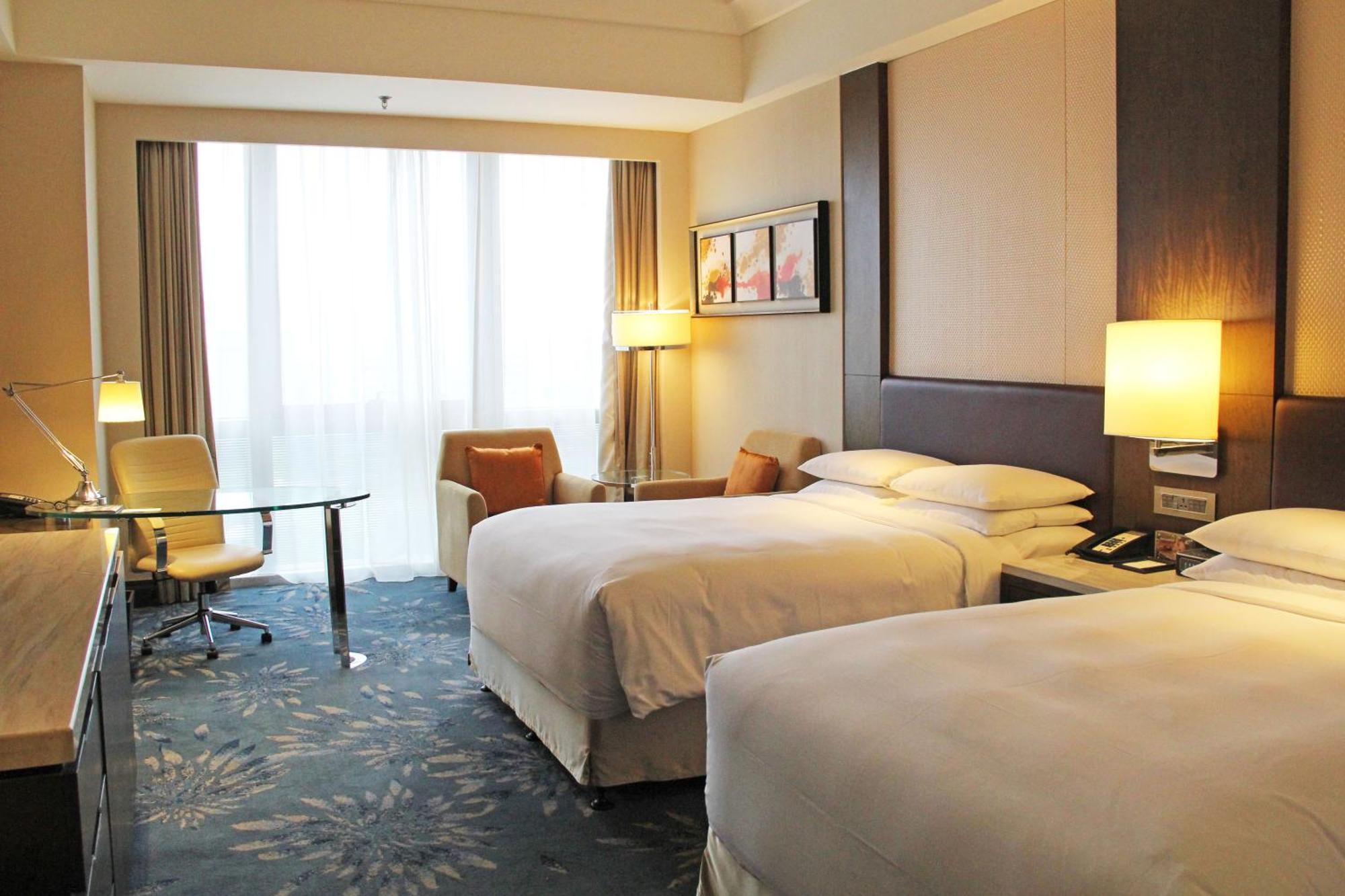 Shanghai Marriott Hotel Pudong East - Only A 30 Minute Drive From Disney Exteriör bild