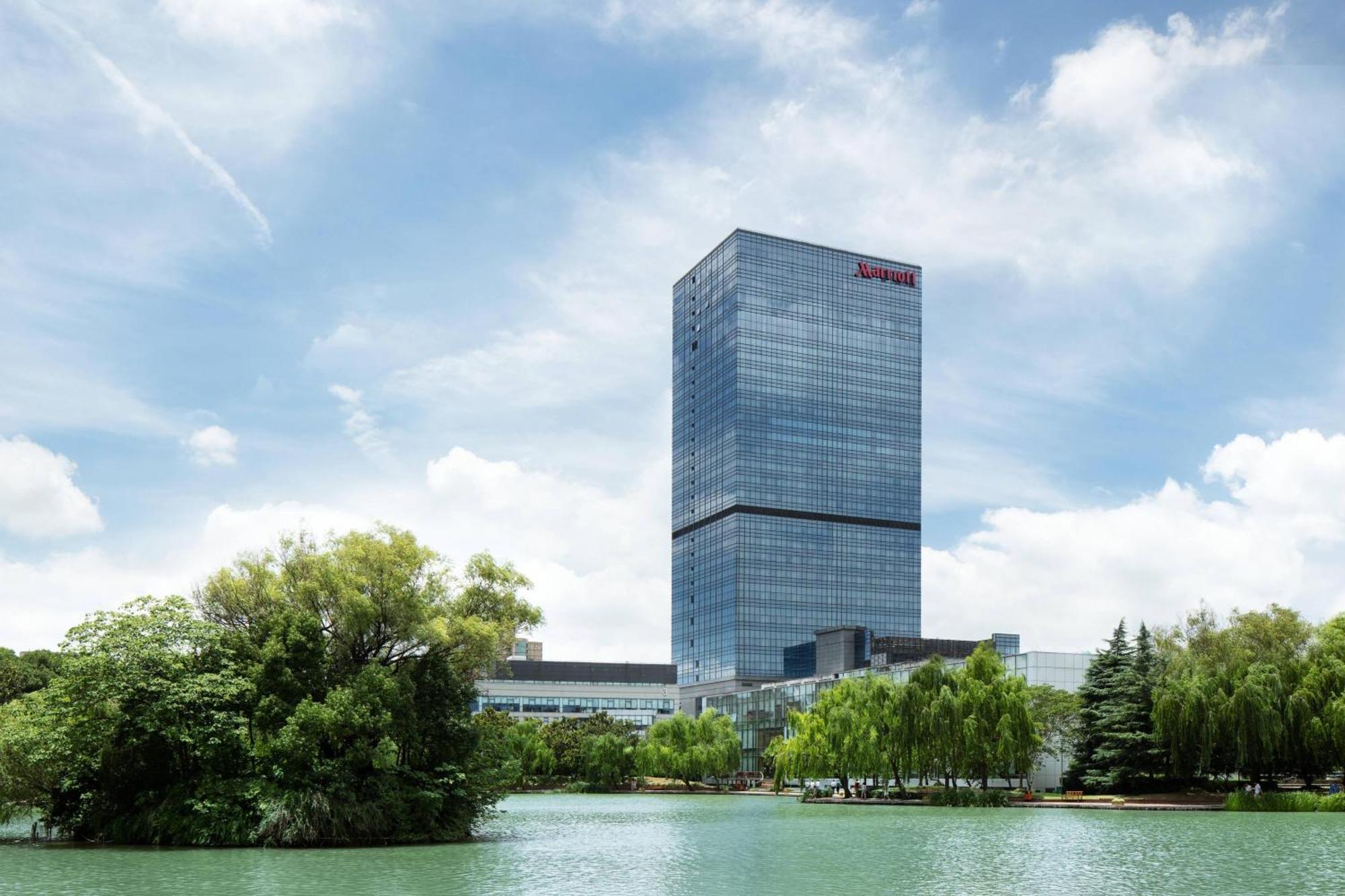 Shanghai Marriott Hotel Pudong East - Only A 30 Minute Drive From Disney Exteriör bild