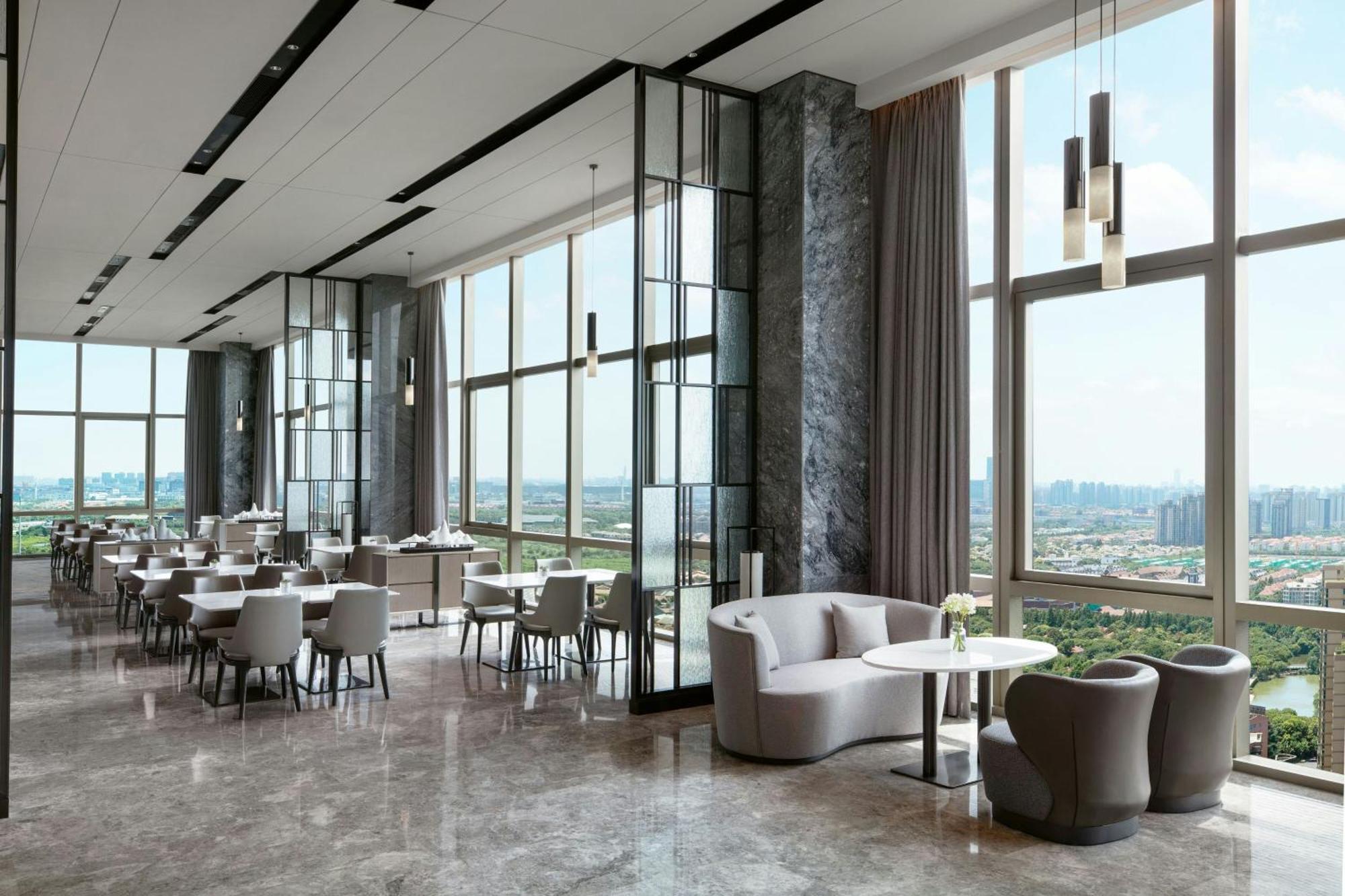 Shanghai Marriott Hotel Pudong East - Only A 30 Minute Drive From Disney Exteriör bild